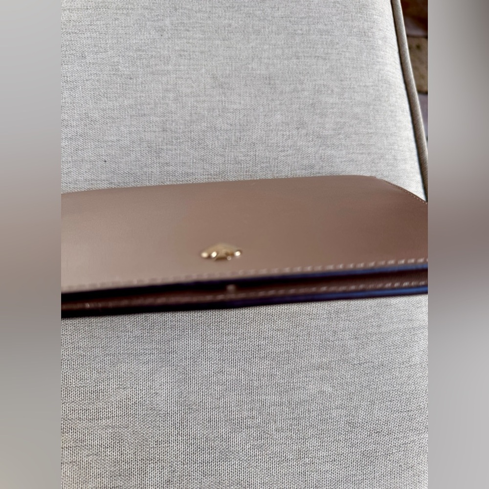 Kate Spade Large Women's Wallet in Gold - Picture 13 of 13